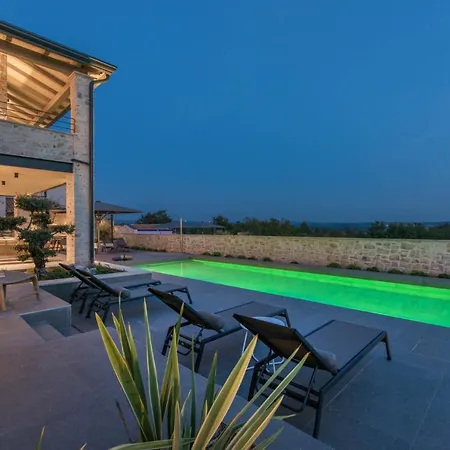 Villa Exclusive Living Villas
