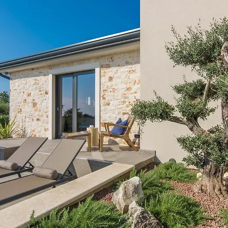 Exclusive Living Villas