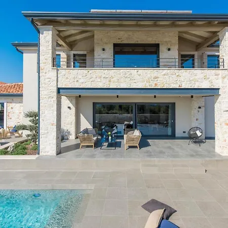Exclusive Living Villas Tar-Vabriga