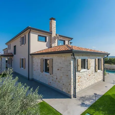 Exclusive Living Villas